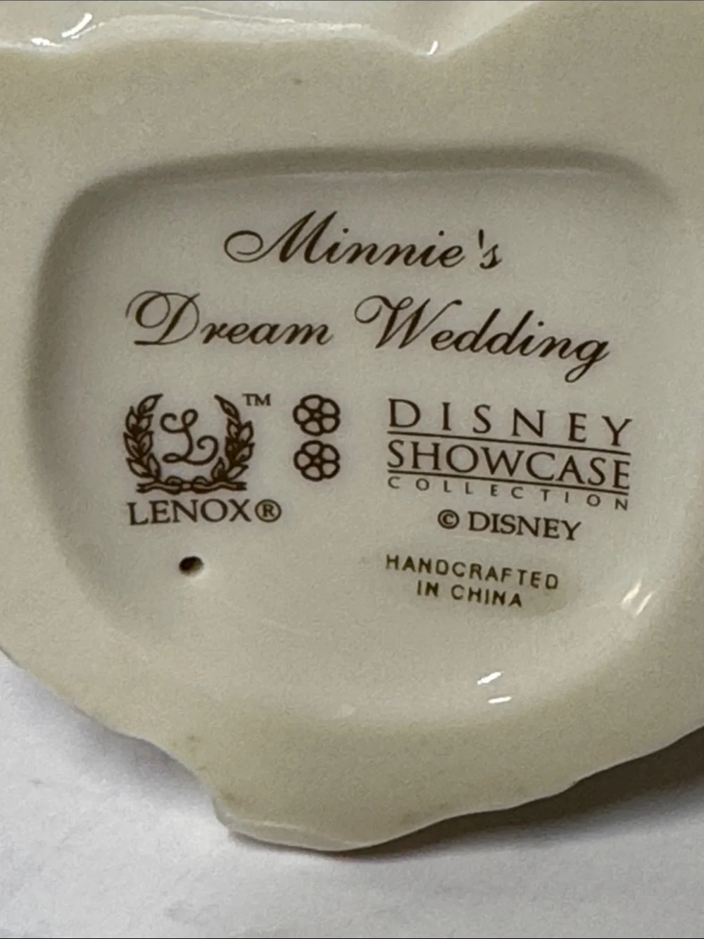 Lenox Disney Showcase Minnie's Dream Wedding figurine cake topper crystal gem